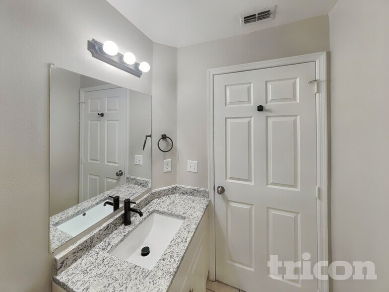 Building Photo - 11408 Kenley Cir