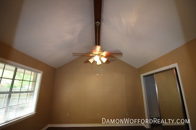 Building Photo - 308 Longmeadow Ct N