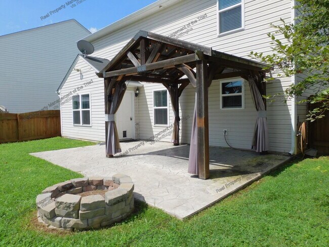 Building Photo - 2627 Leighswood Dr
