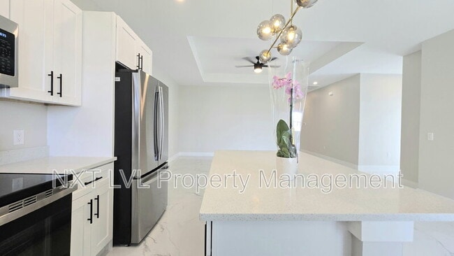 Building Photo - 702 Hightower Ave S