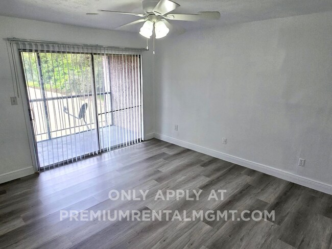 Building Photo - Large Two bedrooms with a cover patio