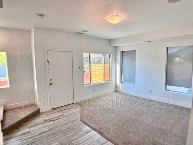 Building Photo - 503 W 2275 N