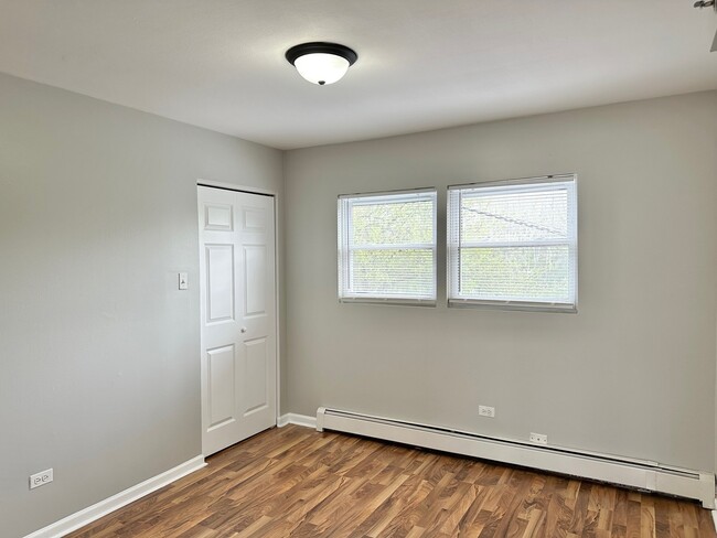 Building Photo - 8635 84th Ct