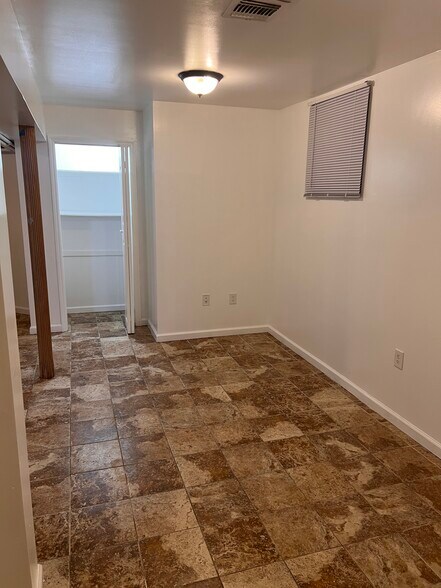 Building Photo - 163 Fair St