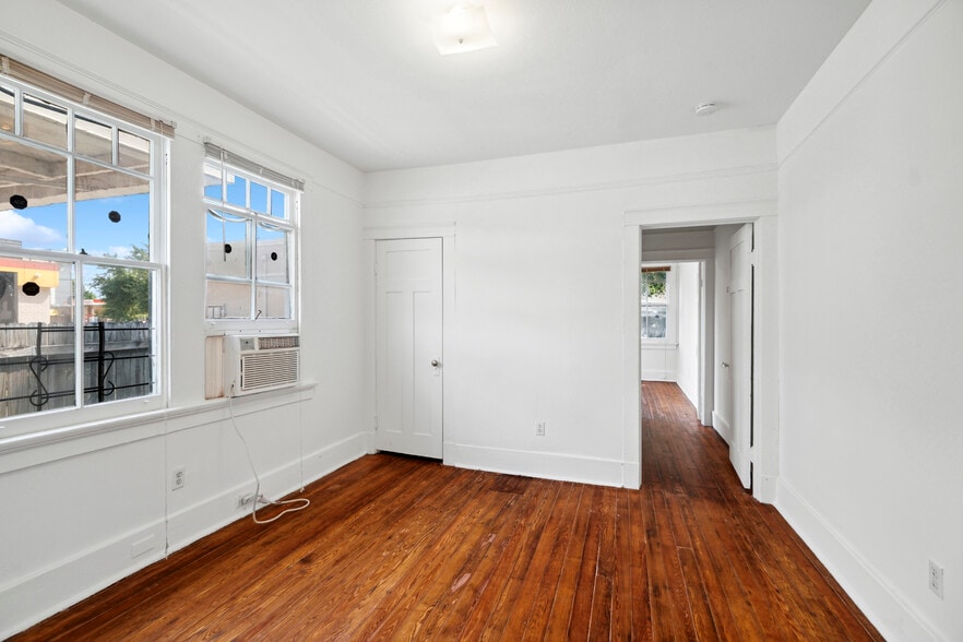 Building Photo - 2925 Milan St