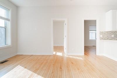 Building Photo - 3 bedroom in Chicago IL 60614