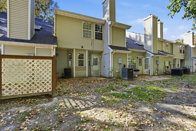 Building Photo - 55 Treasure Key