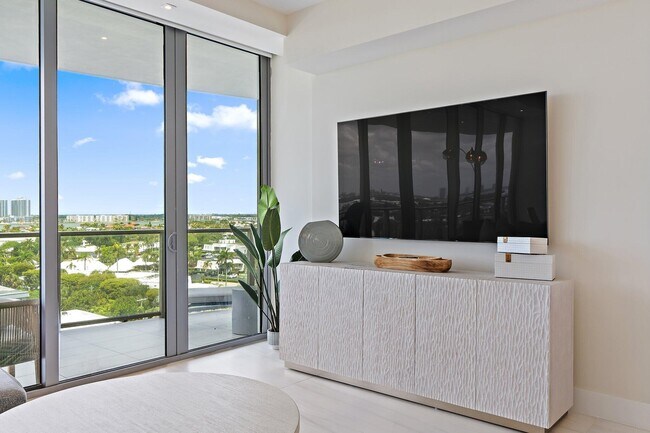 Building Photo - 3100 N Ocean Dr