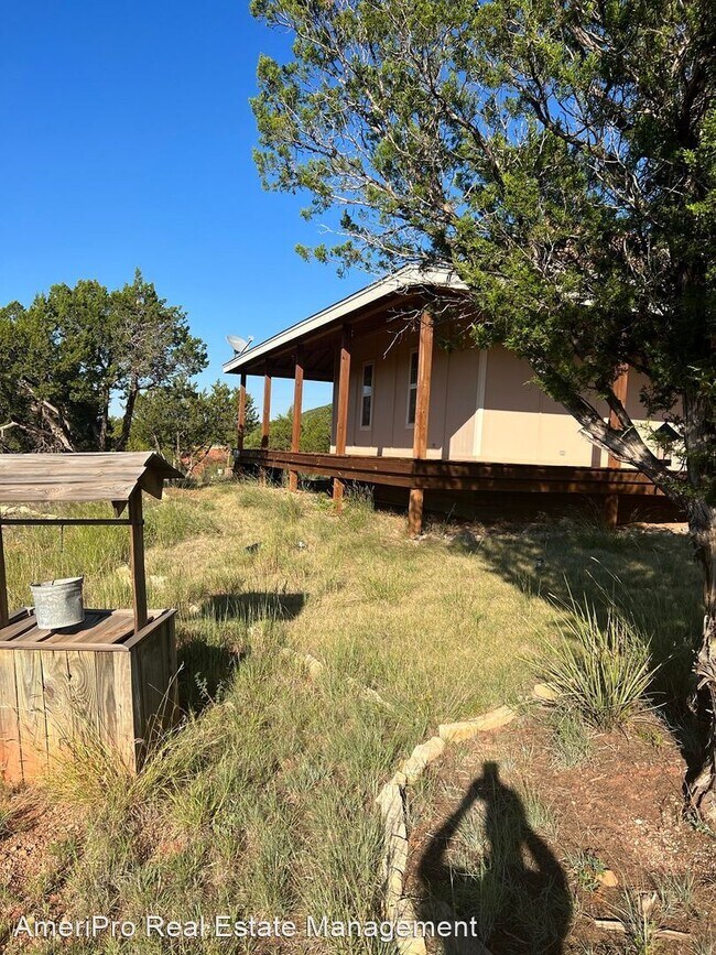 Building Photo - 2 br, 2 bath House - 627 Maxwell St.