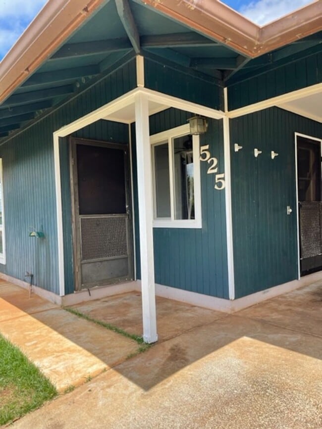 Building Photo - Charming home in Paia