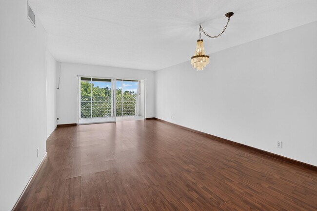 Building Photo - 200 Waterway Dr S