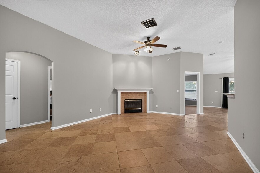 Building Photo - 863 Timberjack Ct