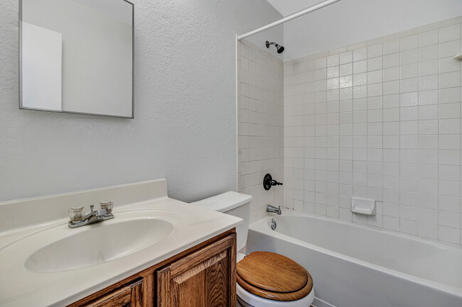 Hallway Bathroom - 9859 Chelsea Cir