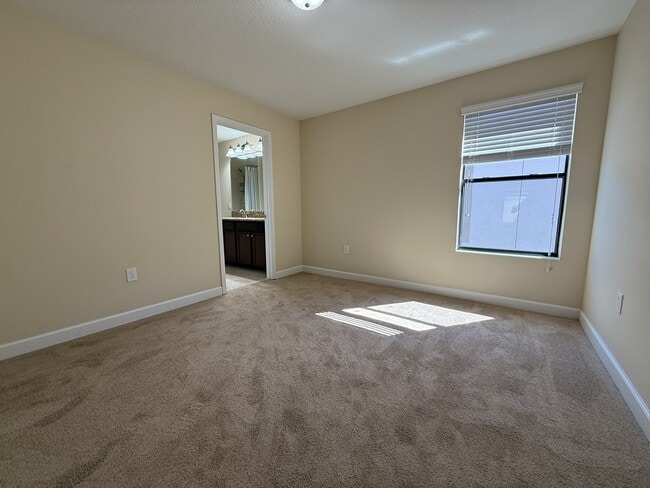 Building Photo - 7505 Fairgrove Ave