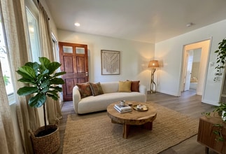 Building Photo - Pet Friendly Unit within Gated Community in North Park! COMPLIMENTARY Laundry! Street Parking Only!