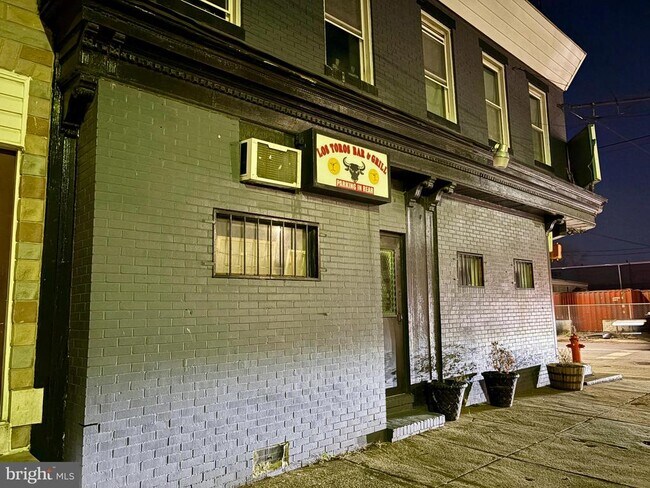 Building Photo - 49 S Kresson St