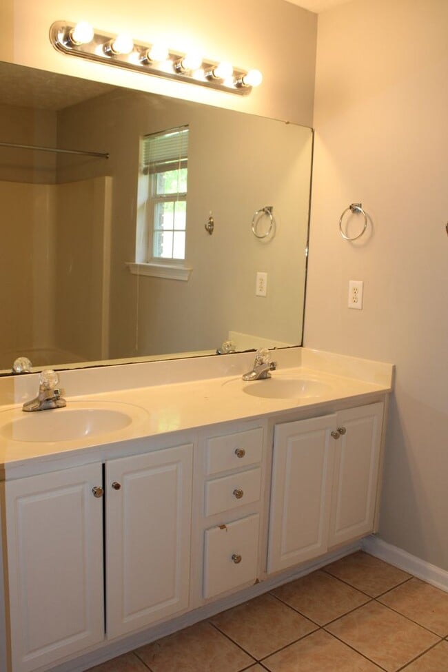 Building Photo - Home for rent in Prattville