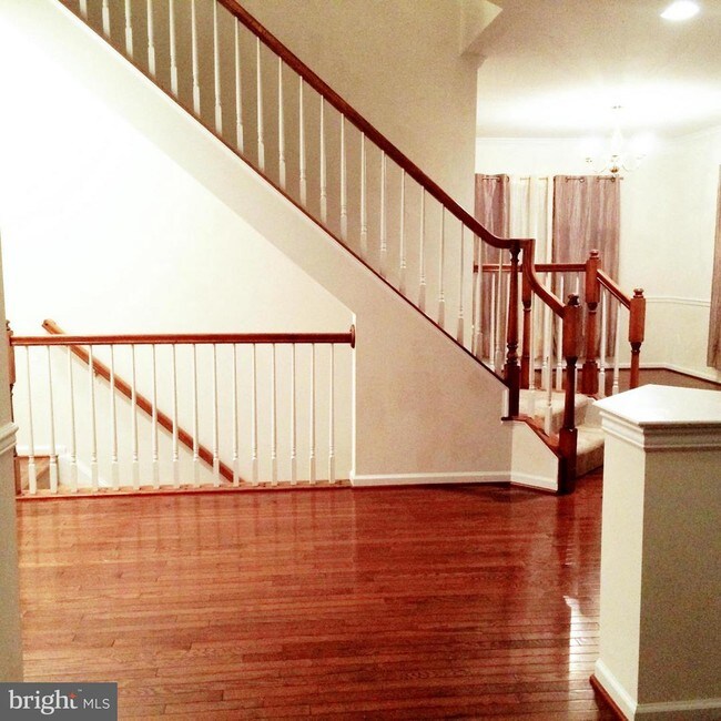Building Photo - 3363 Oakham Mt Dr