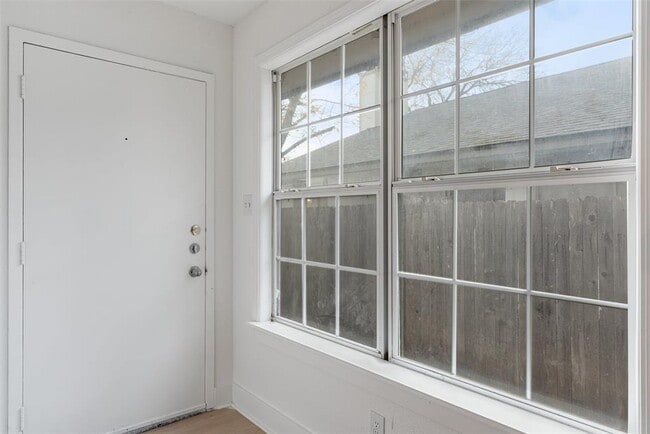 Building Photo - 1010 Bird Creek Dr