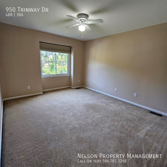 Building Photo - 950 Trinway Rd