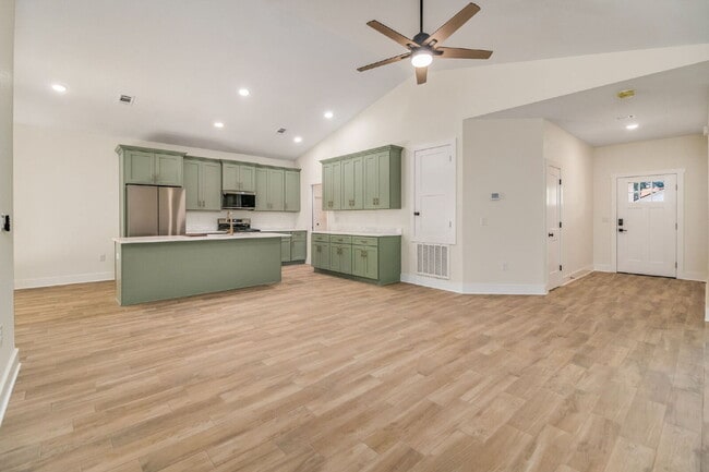 Building Photo - NEW CONSTRUCTION!