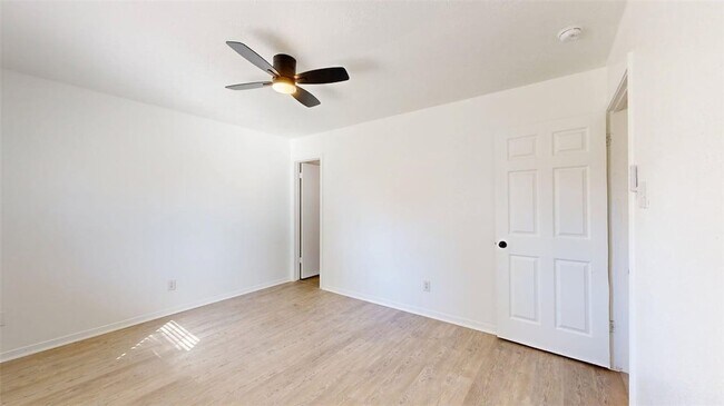 Building Photo - 4000 Tiffany Trail