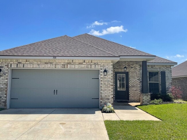 Primary Photo - 3 Bedroom, 2 bathroom in Twin Beech Estate...