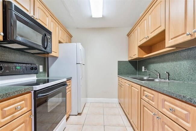 Building Photo - 13355 SW 9th Ct