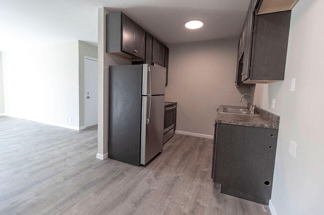 Building Photo - 3408 Balboa Ln