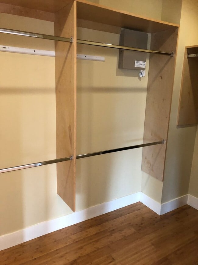 Building Photo - COMING SOON!  Beautiful 3 br/2ba -2  Levels, Private Deck, Panoramic Views, Garage Parking, Washe...