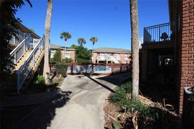 Building Photo - 555 Flemming Way