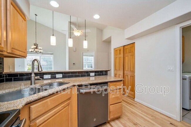 Building Photo - 1333 Charles Dr