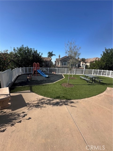 Building Photo - 2124 Camellia Ln