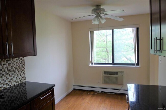 Building Photo - 508 Central Park Ave
