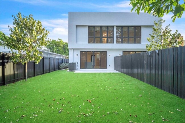 Building Photo - 919 NW 55th St