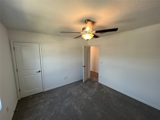 Building Photo - Stunning 5 Bed/2.5 Bath Home in Wesley Chapel with 2869 sq ft - Must See!