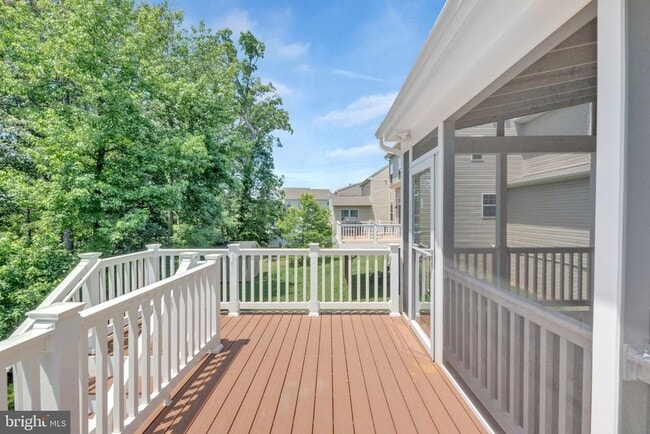 Building Photo - 8008 Hubble Dr