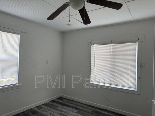 Building Photo - 2412 51st Ave N