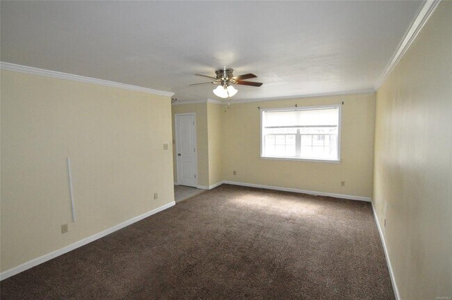 Building Photo - 718 E Edgemont Ave