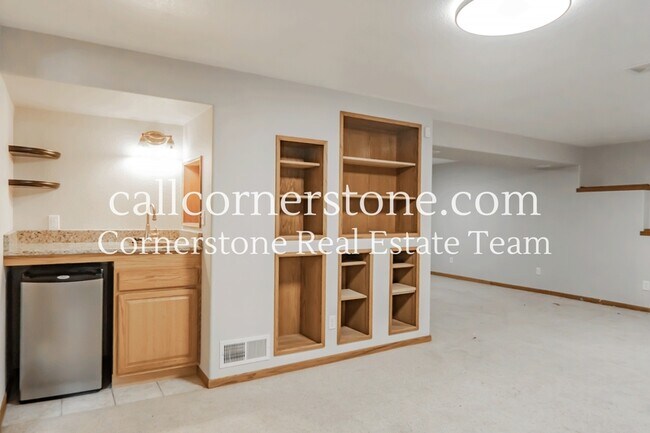 Building Photo - 4775 Sweetgrass Ln