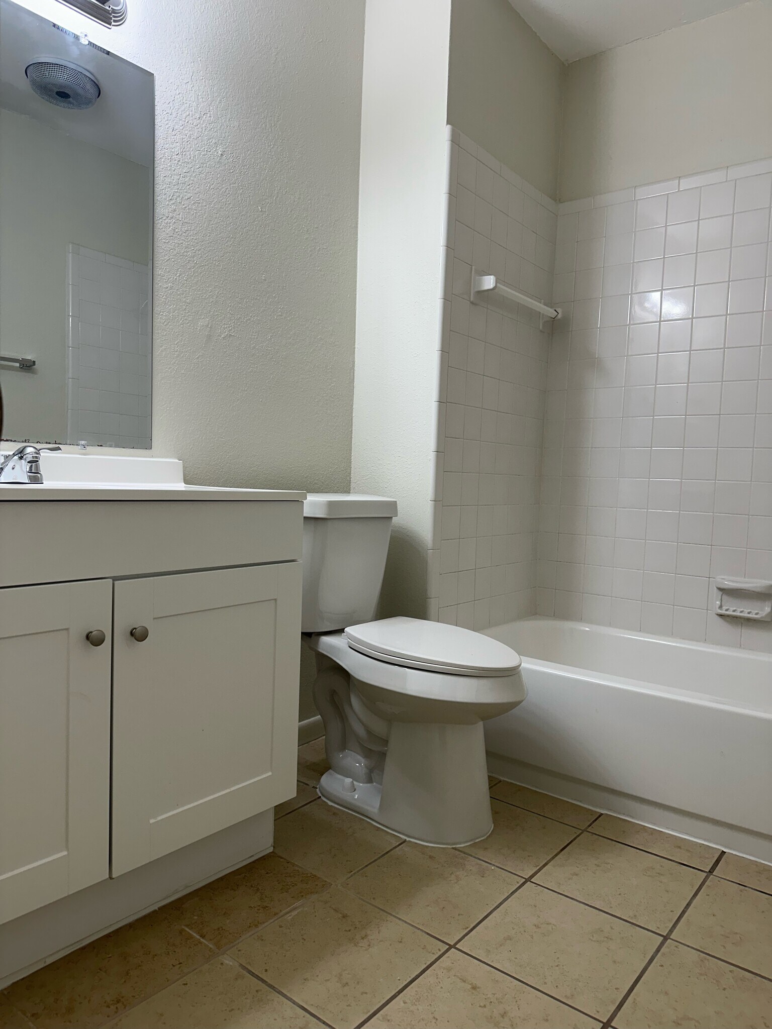Building Photo - 540 Sierra Blanca Dr