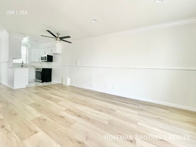 Building Photo - 6062 Fulton Ave