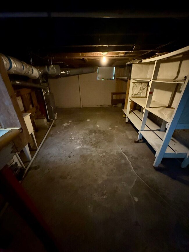 Building Photo - Single Family Home