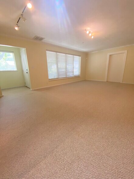 Living room - 2115 Browning Ave S