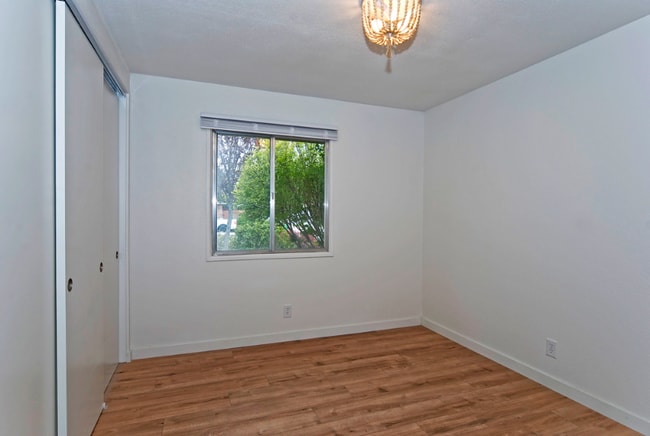 Building Photo - 609 Adaline St
