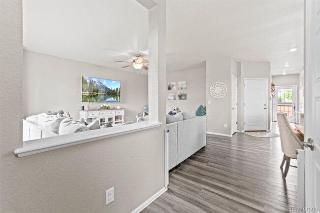 Building Photo - 11684 Park S Loop