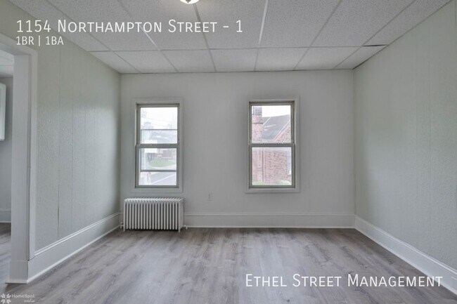 Building Photo - 1154 Northampton St