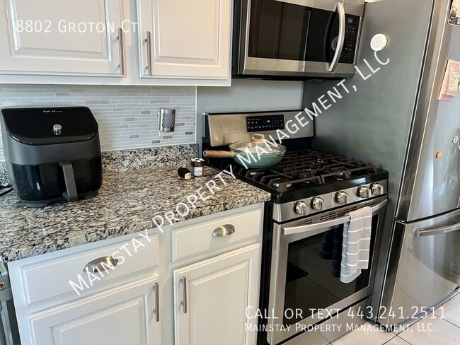 Building Photo - 8802 Groton Ct