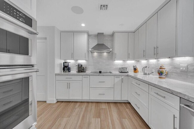 Building Photo - 2205 SE 19th St