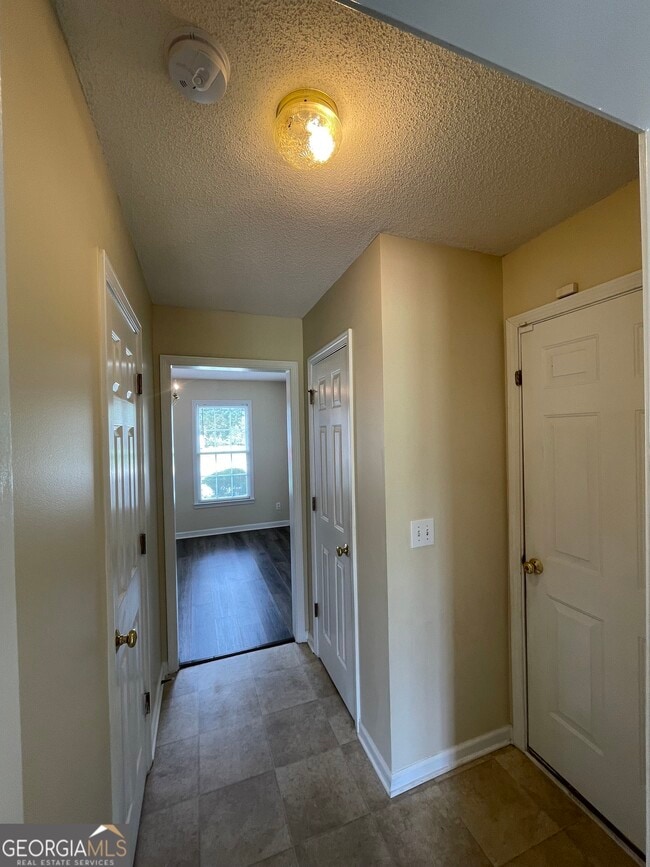 Building Photo - 4921 Martin Farms Rd